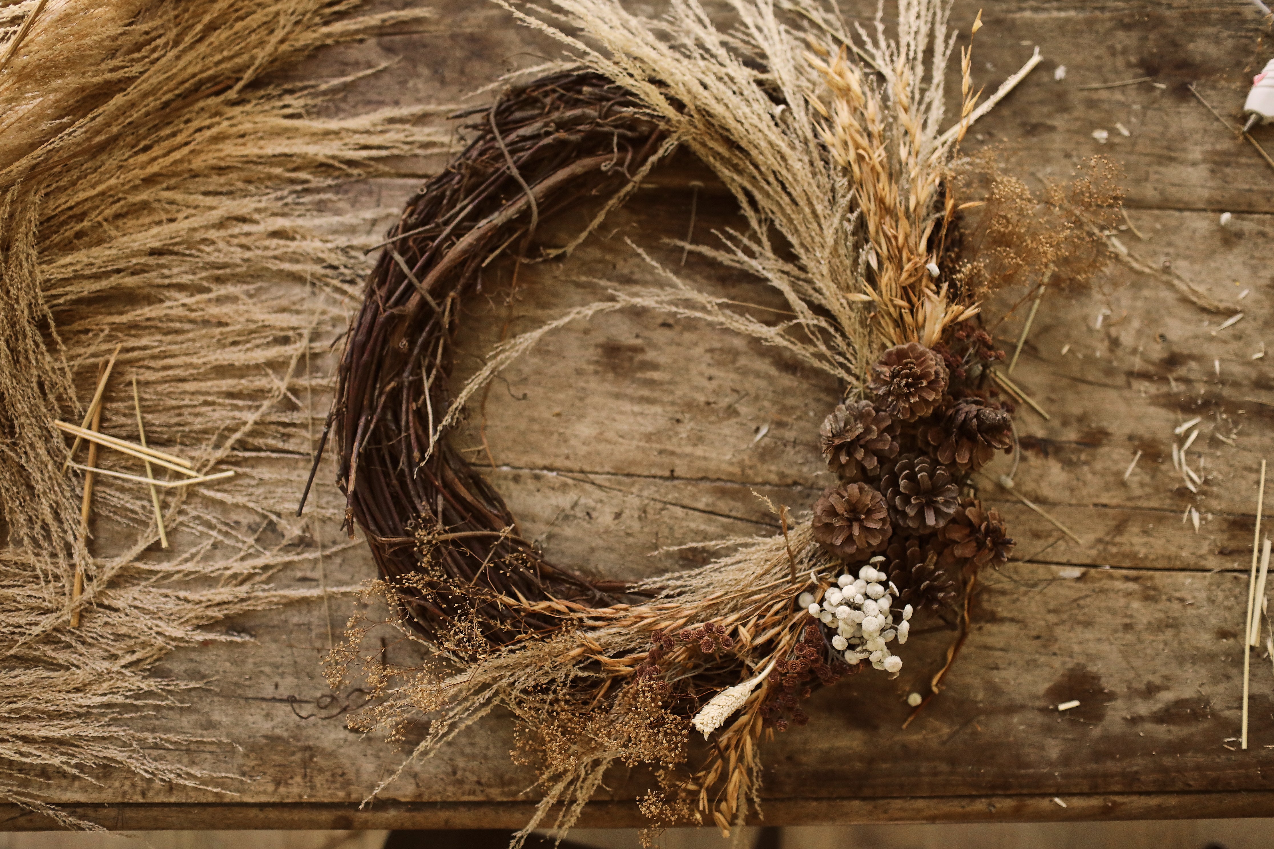 A Simple and Beautiful Fall Wreath DIY